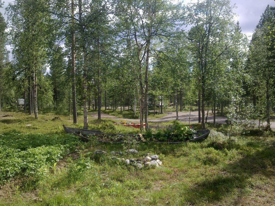 Готель Kyroen Loma Екстер'єр фото
